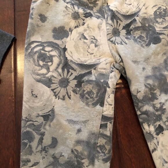 Necklace stop and flower pants - Picture 8 of 10